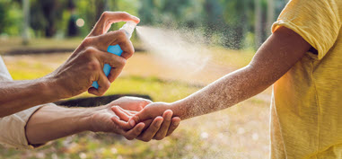 A Guide to Choosing Sunscreen and Mosquito Repellent