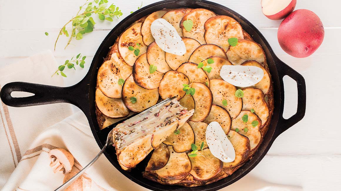 Frittata étagée aux pommes de terre, aux champignons et à la pancetta